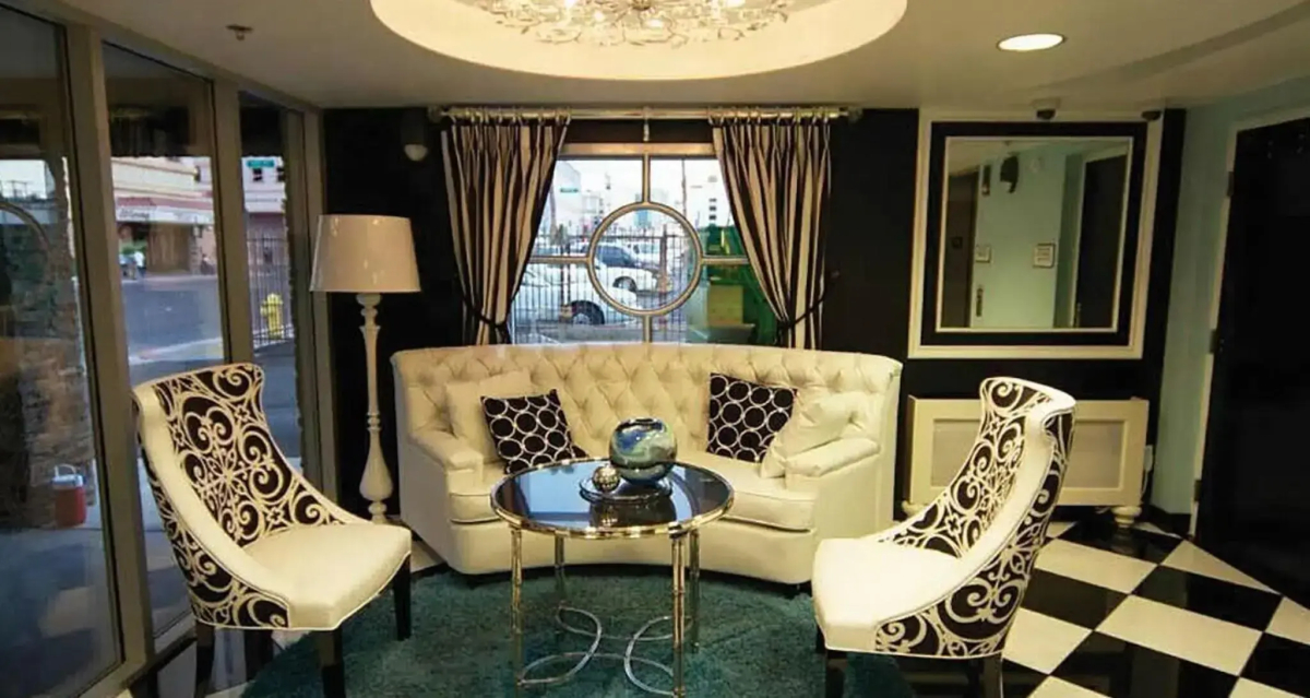 El Cortez Hotel and Casino - 21 and Over