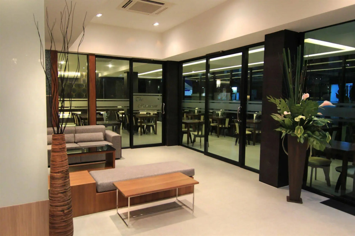 Inn residence serviced suites