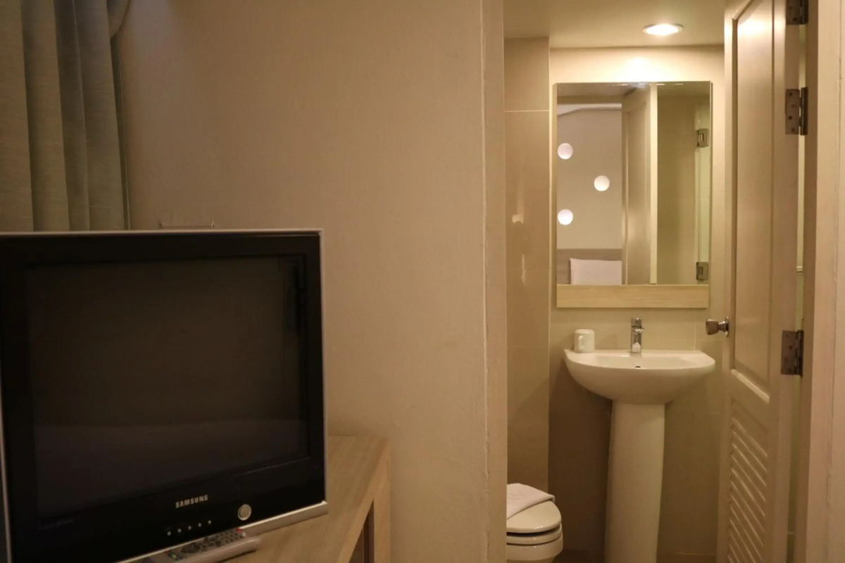 Sunshine Hotel And Residences