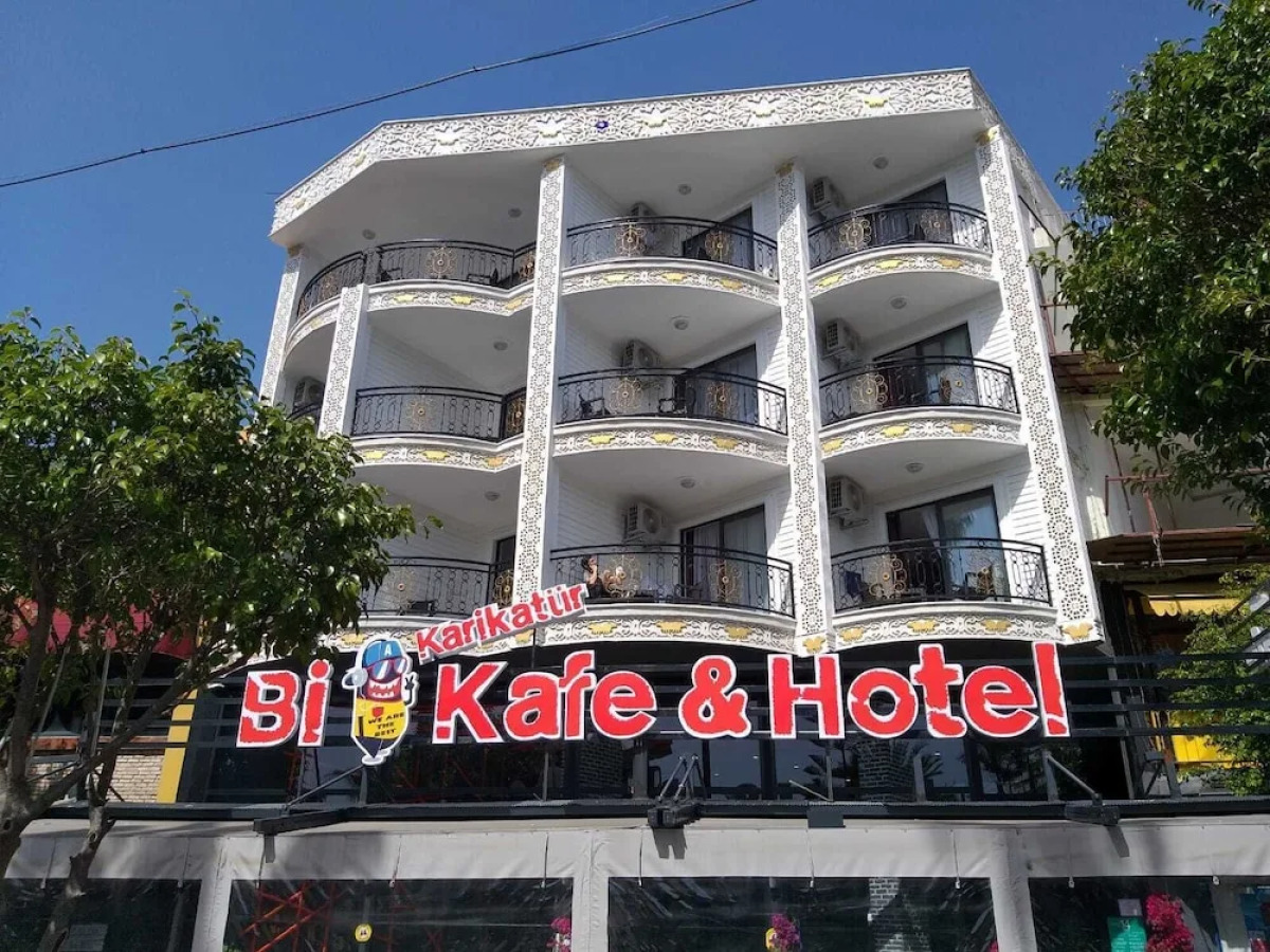 Karikatur Bi Hotel