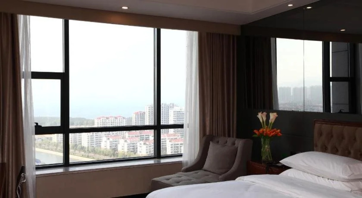 Longyue International Hotel