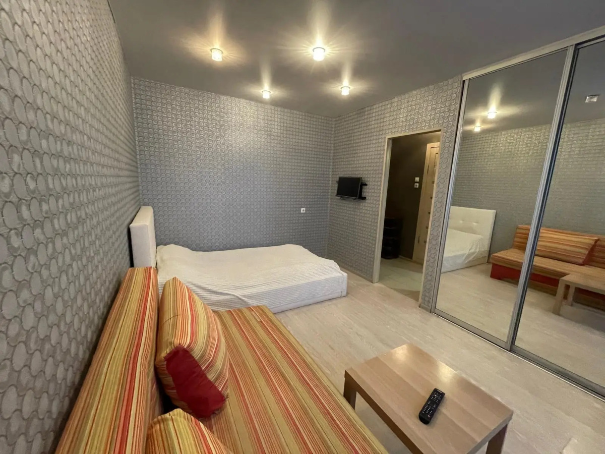 Апартаменты Аврора на проспекте Шахтёров, д. 60