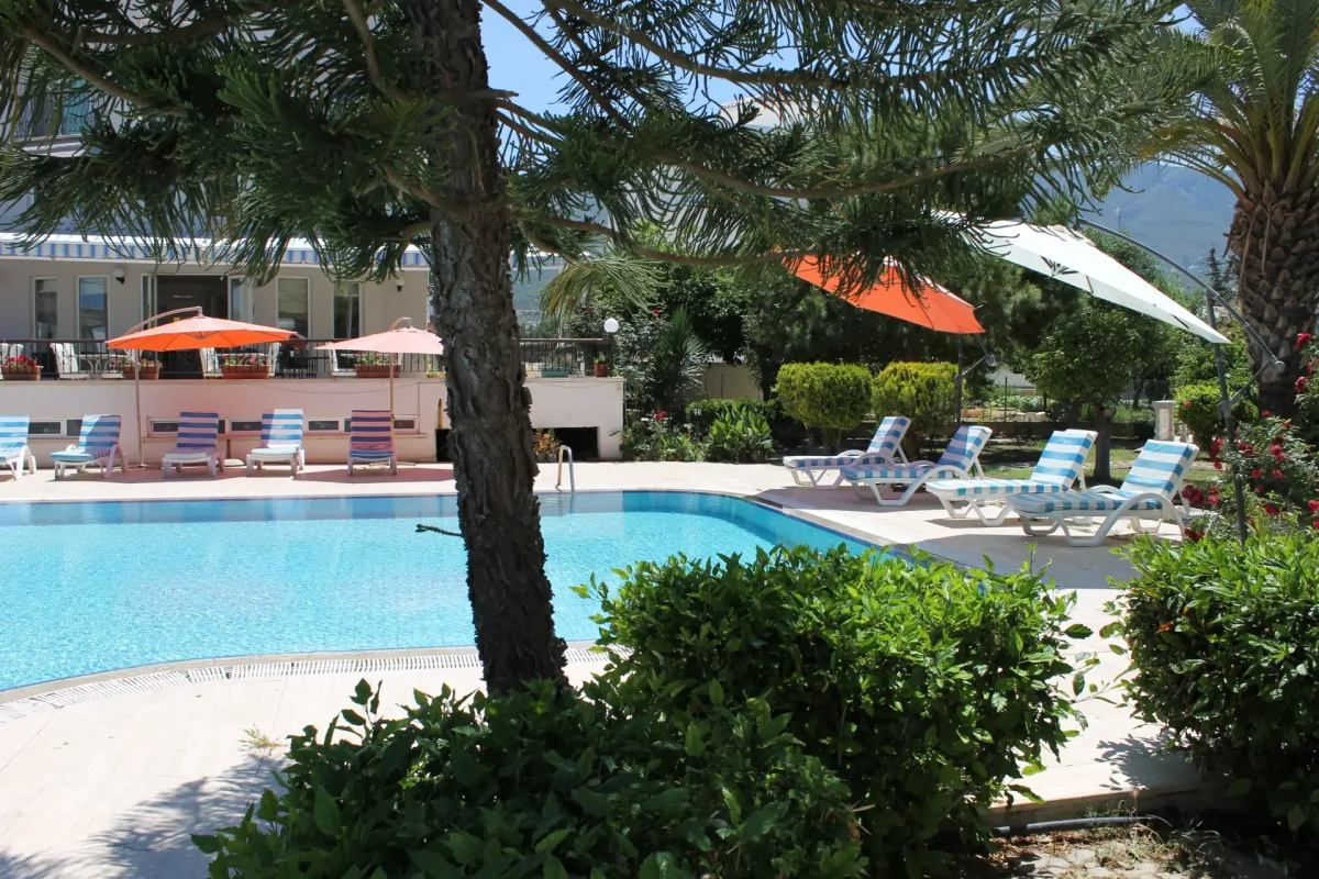 The Prince Inn Hotel & Villas