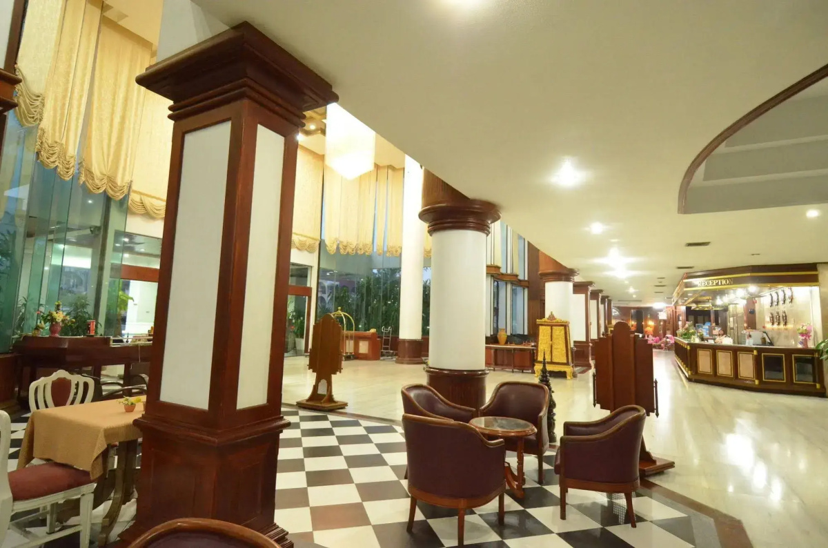 Welcome Plaza Hotel