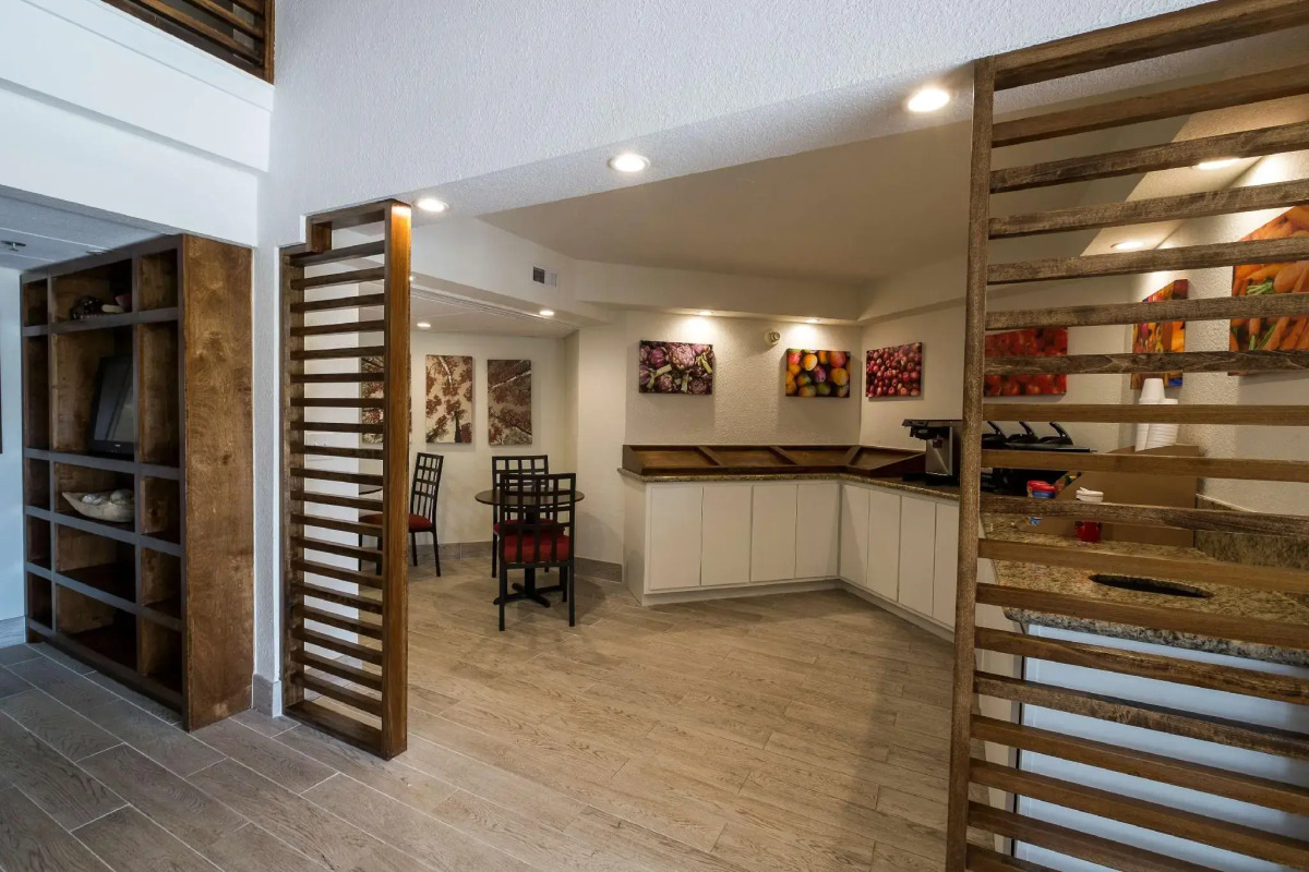 Red Roof Inn PLUS+ Houston - Energy Corridor