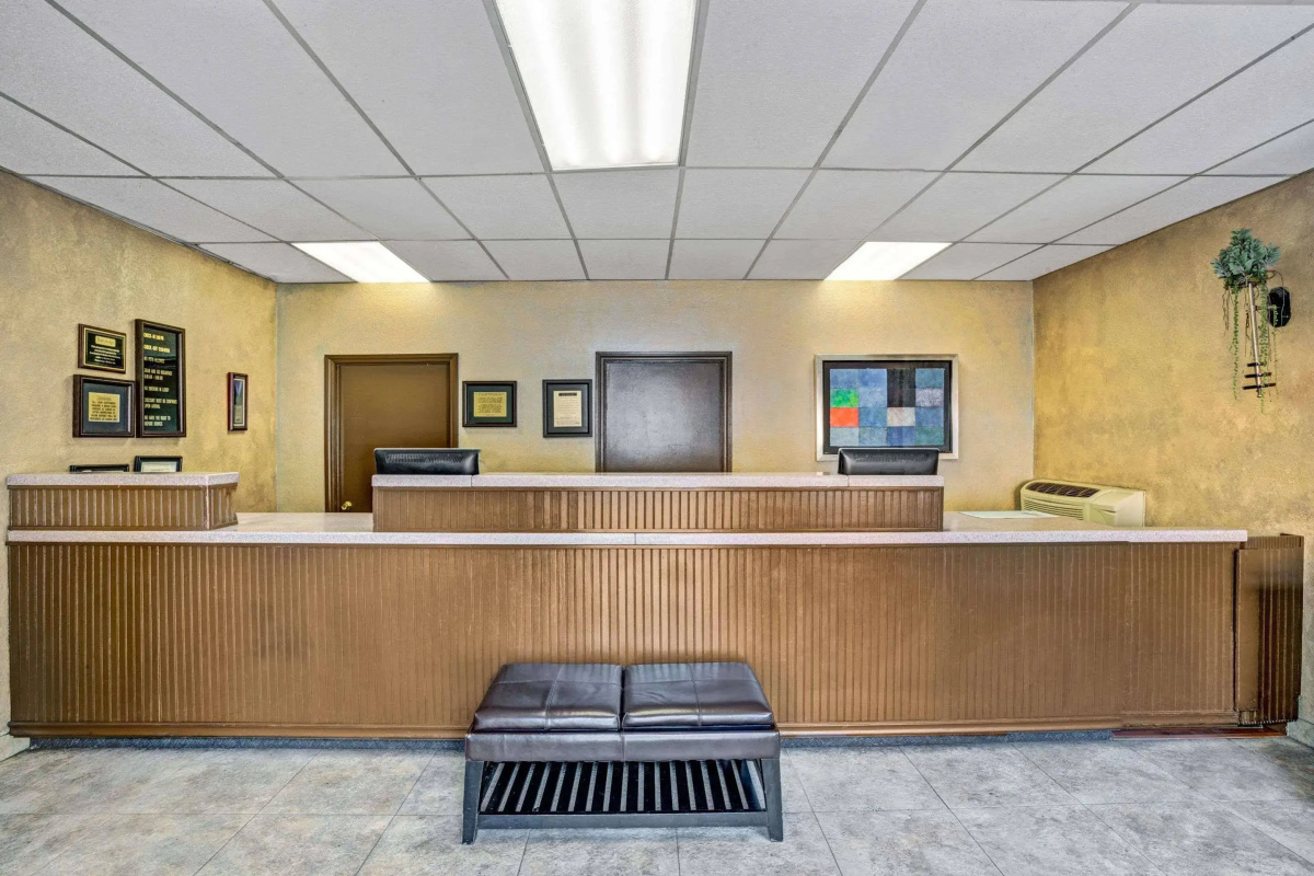 Travelodge Center Strip