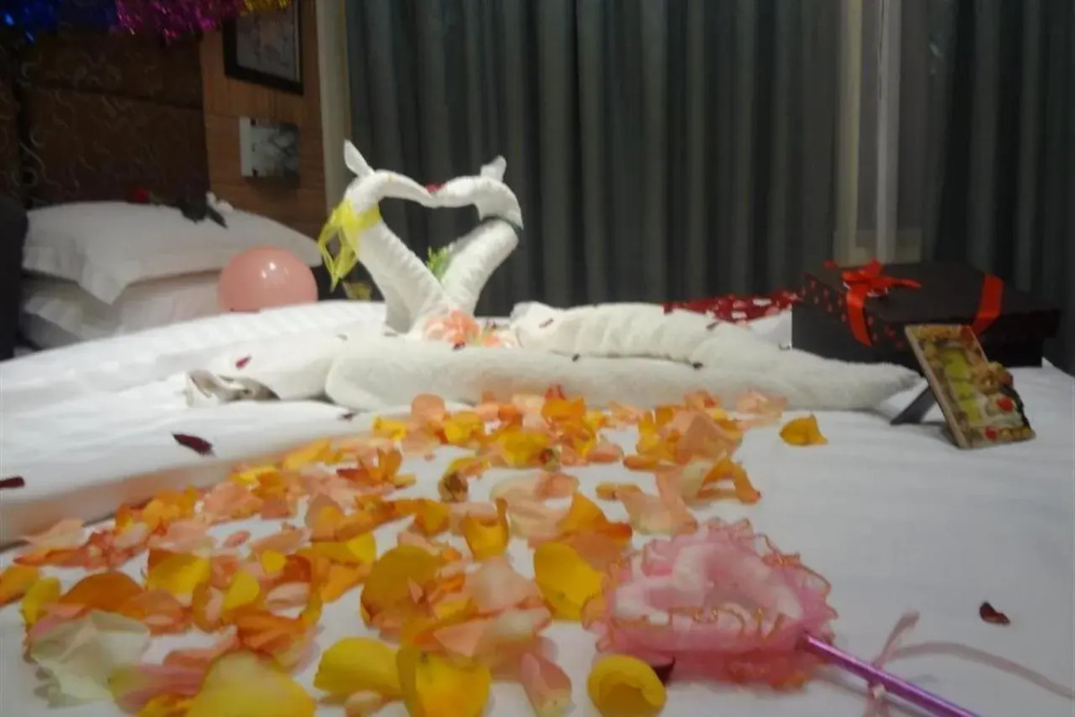 Rose Garden Hotel