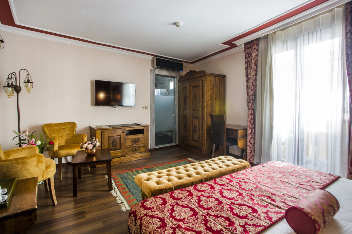 Rose Garden Suites