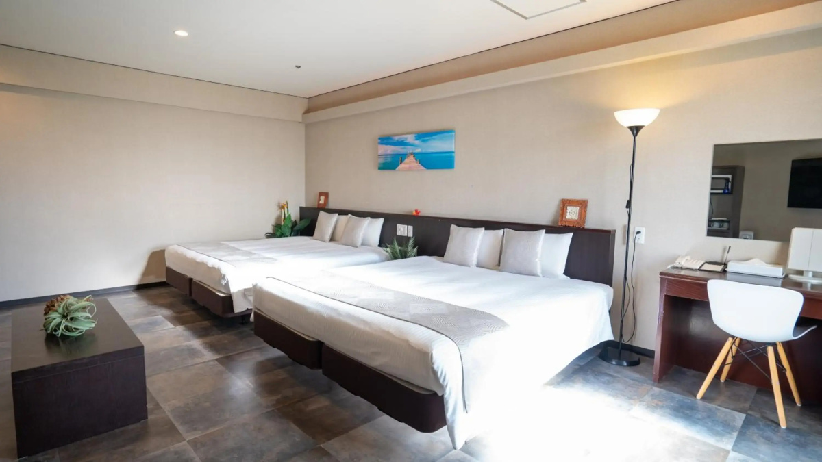 Rycom Crystal Hotel
