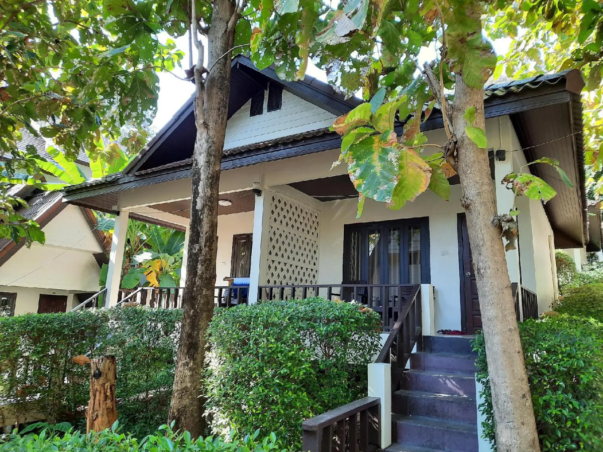 Tok Little Hut