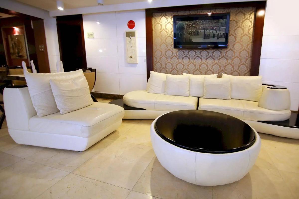 Sun And Sands Downtown Hotel