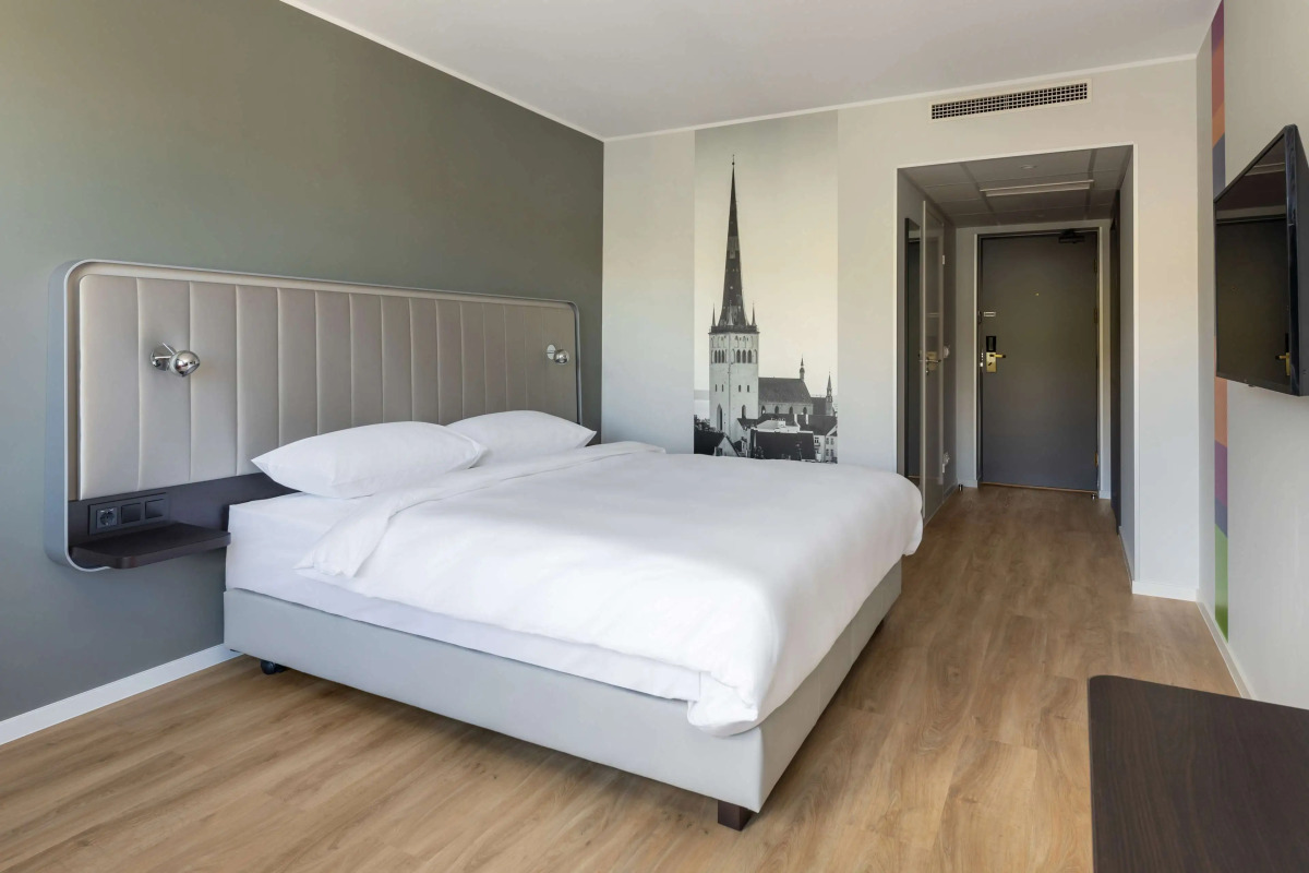 Отель Park Inn by Radisson Meriton Conference & Spa Tallinn