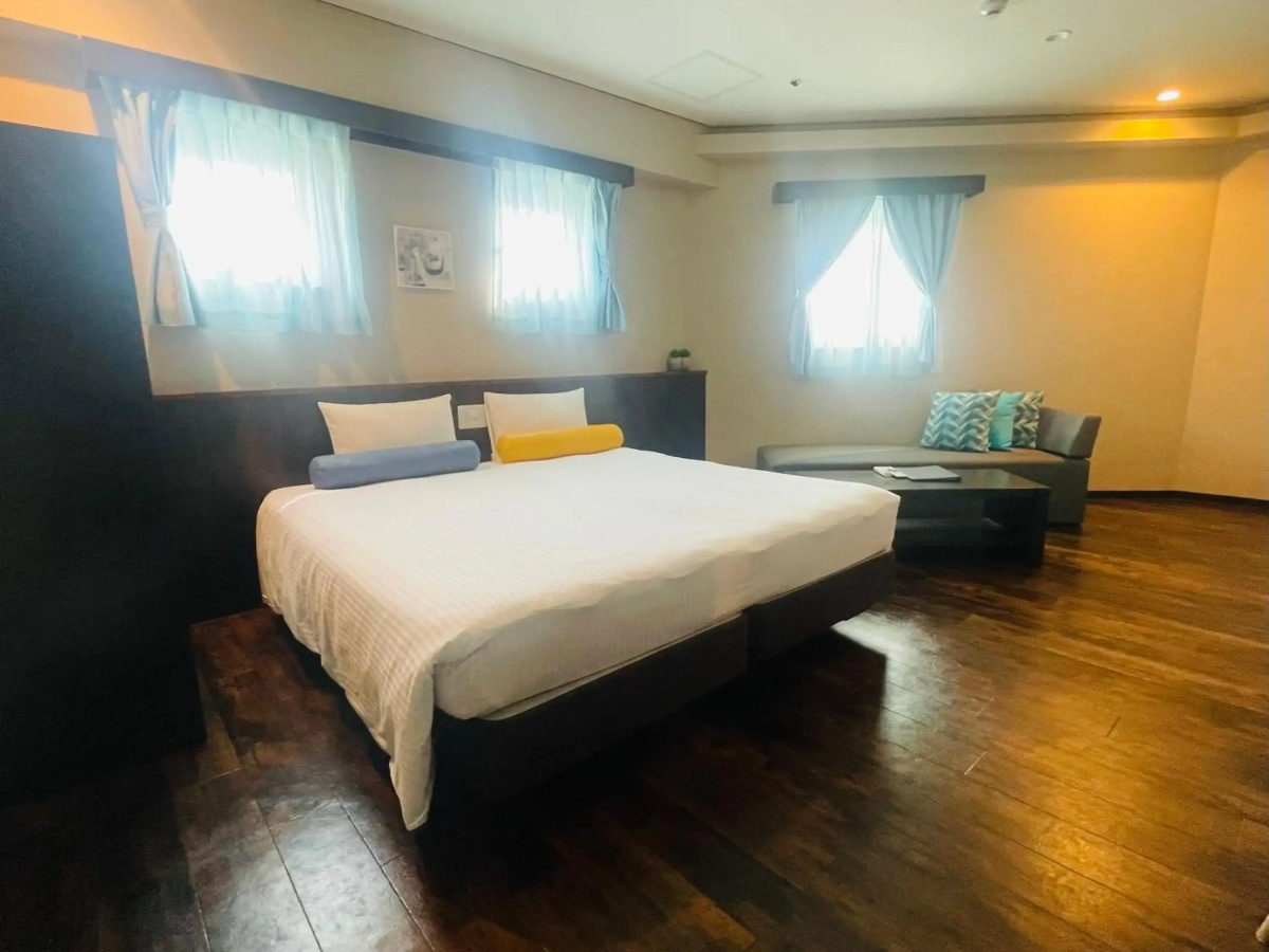 Rycom Crystal Hotel