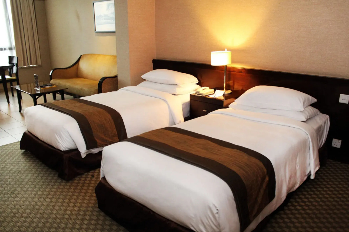 Pacific Regency Hotel Suites