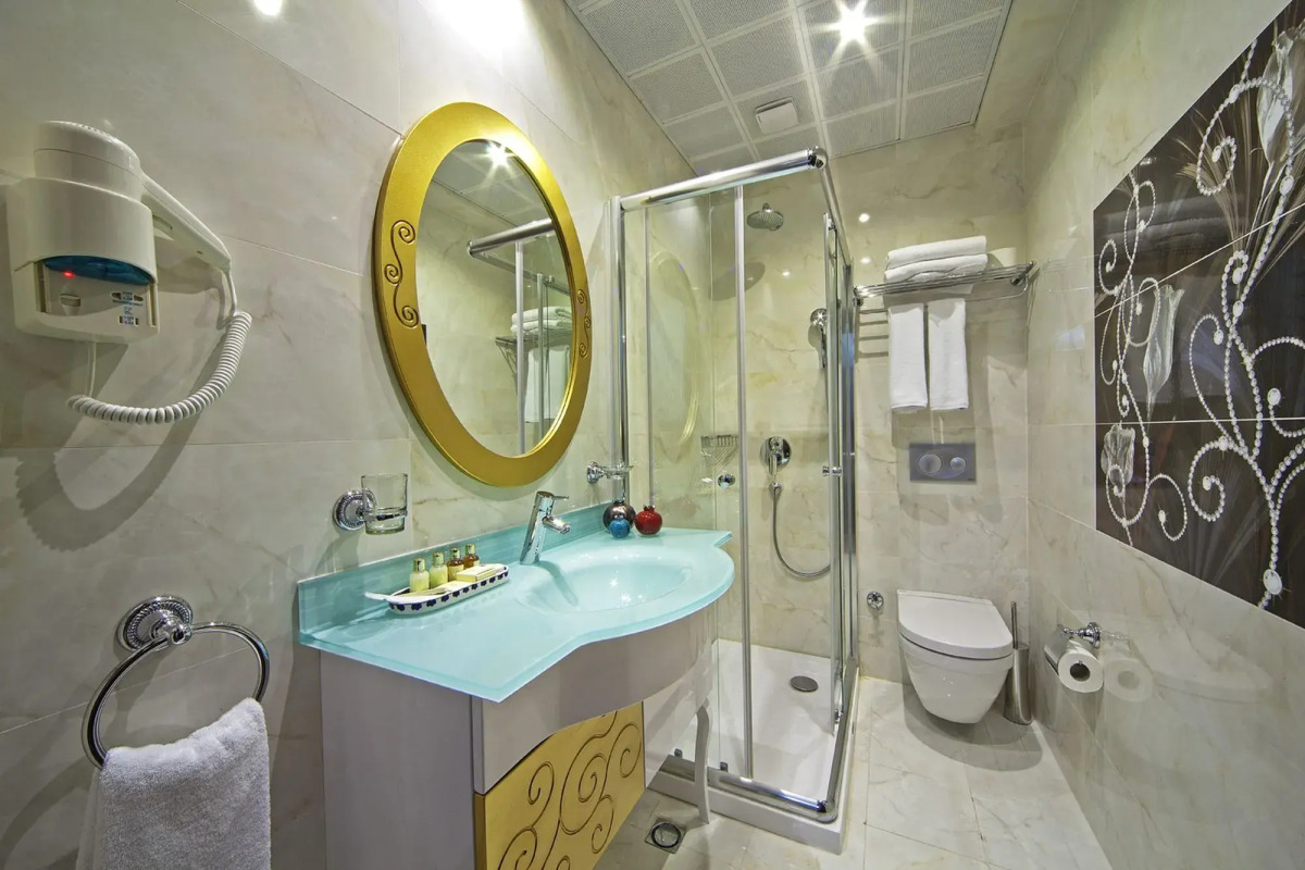 The Magnaura Palace Hotel