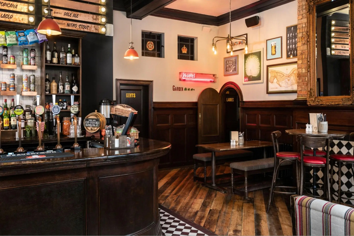 Publove The Rose & Crown