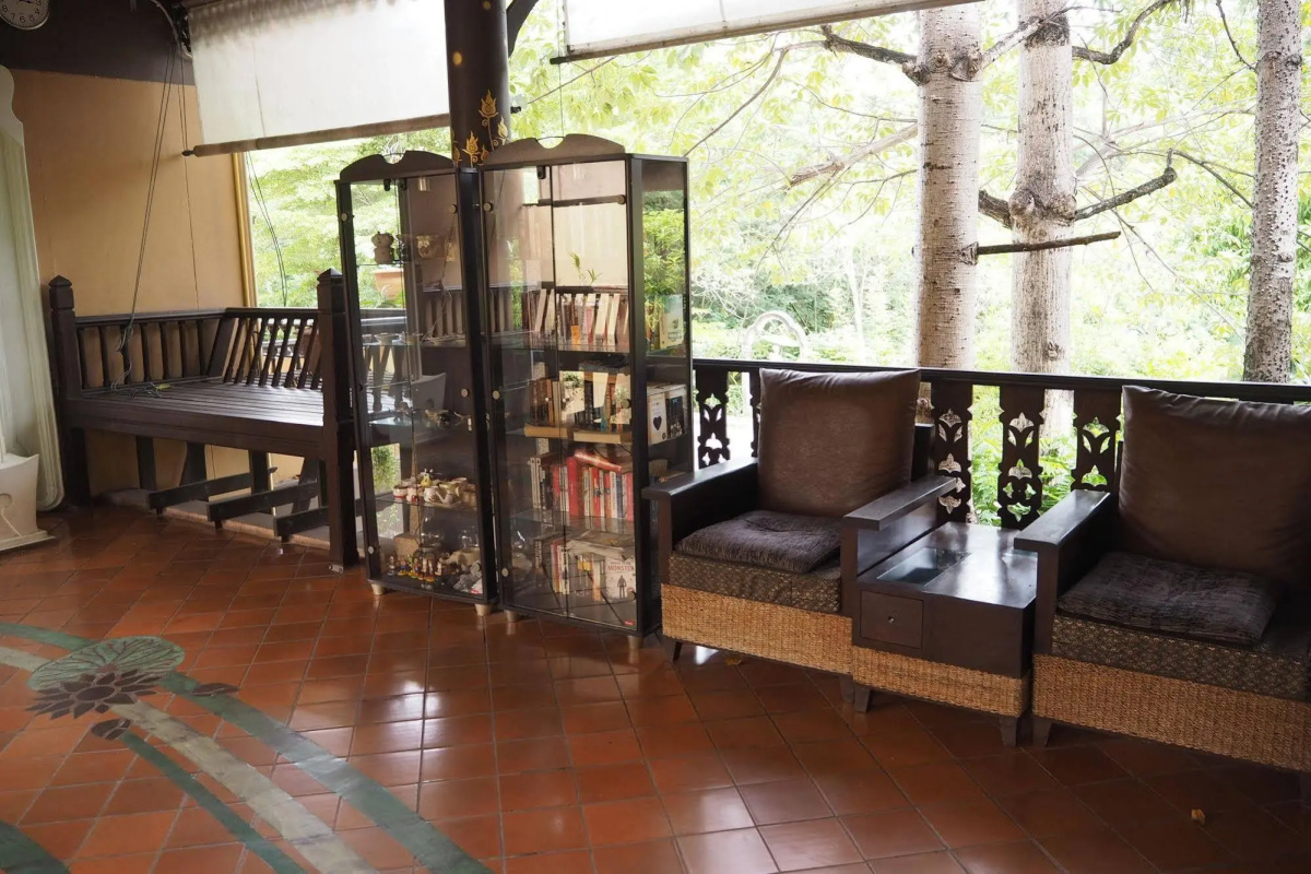 Villa Thongbura