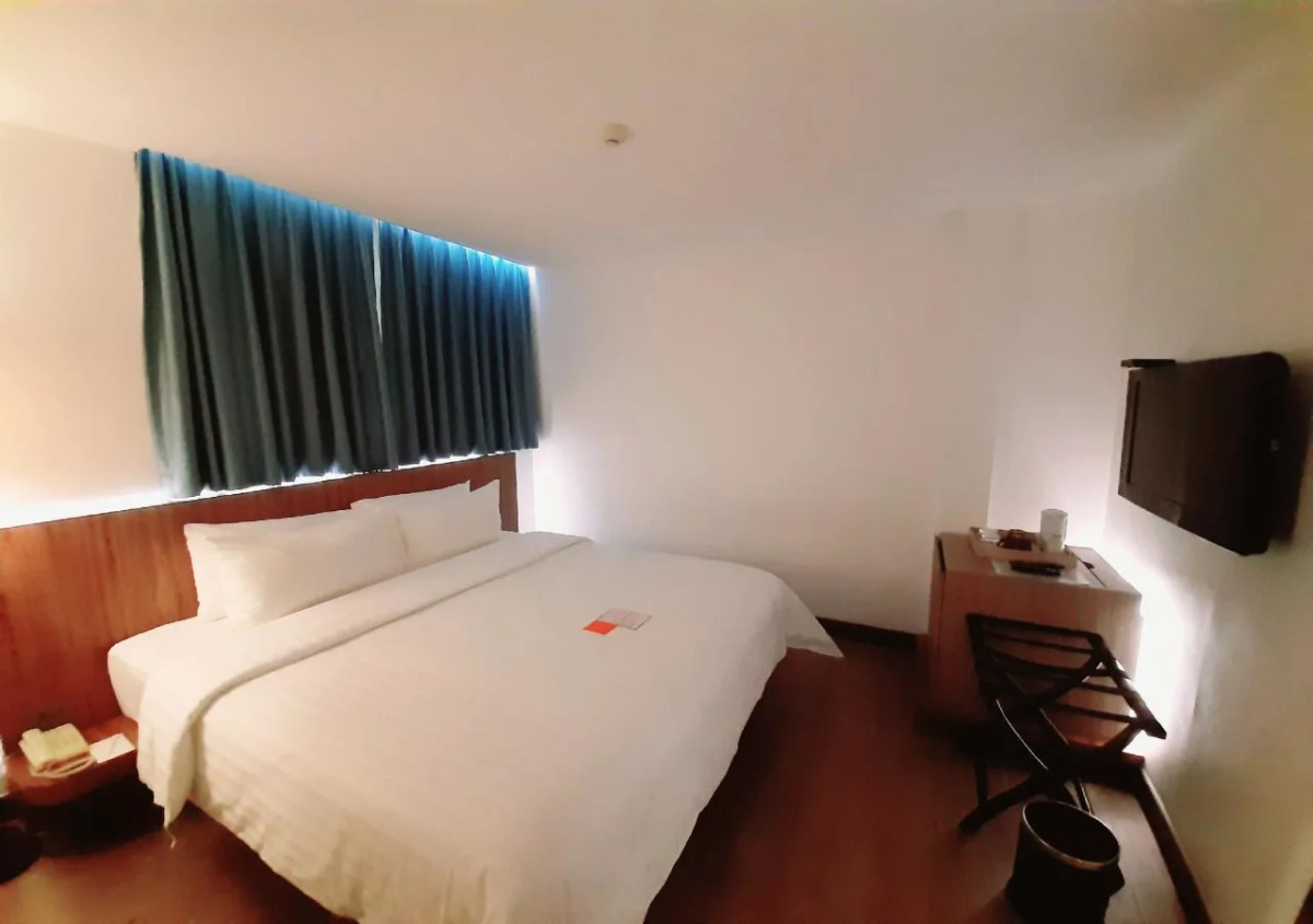 Отель Sacha's Hotel Uno