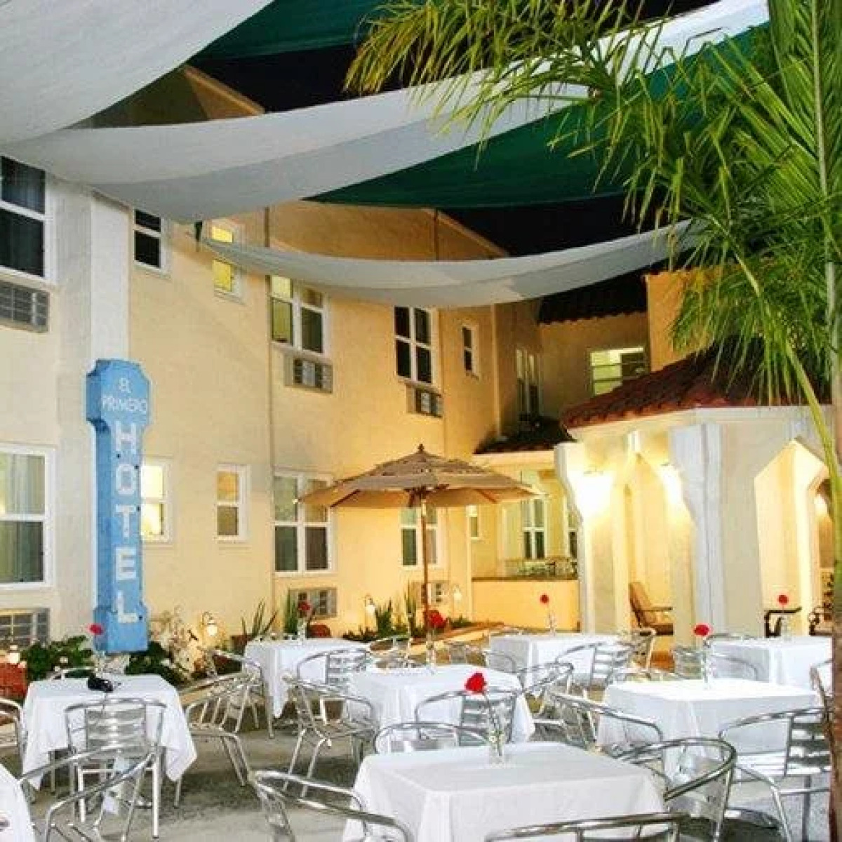 El Primero Hotel