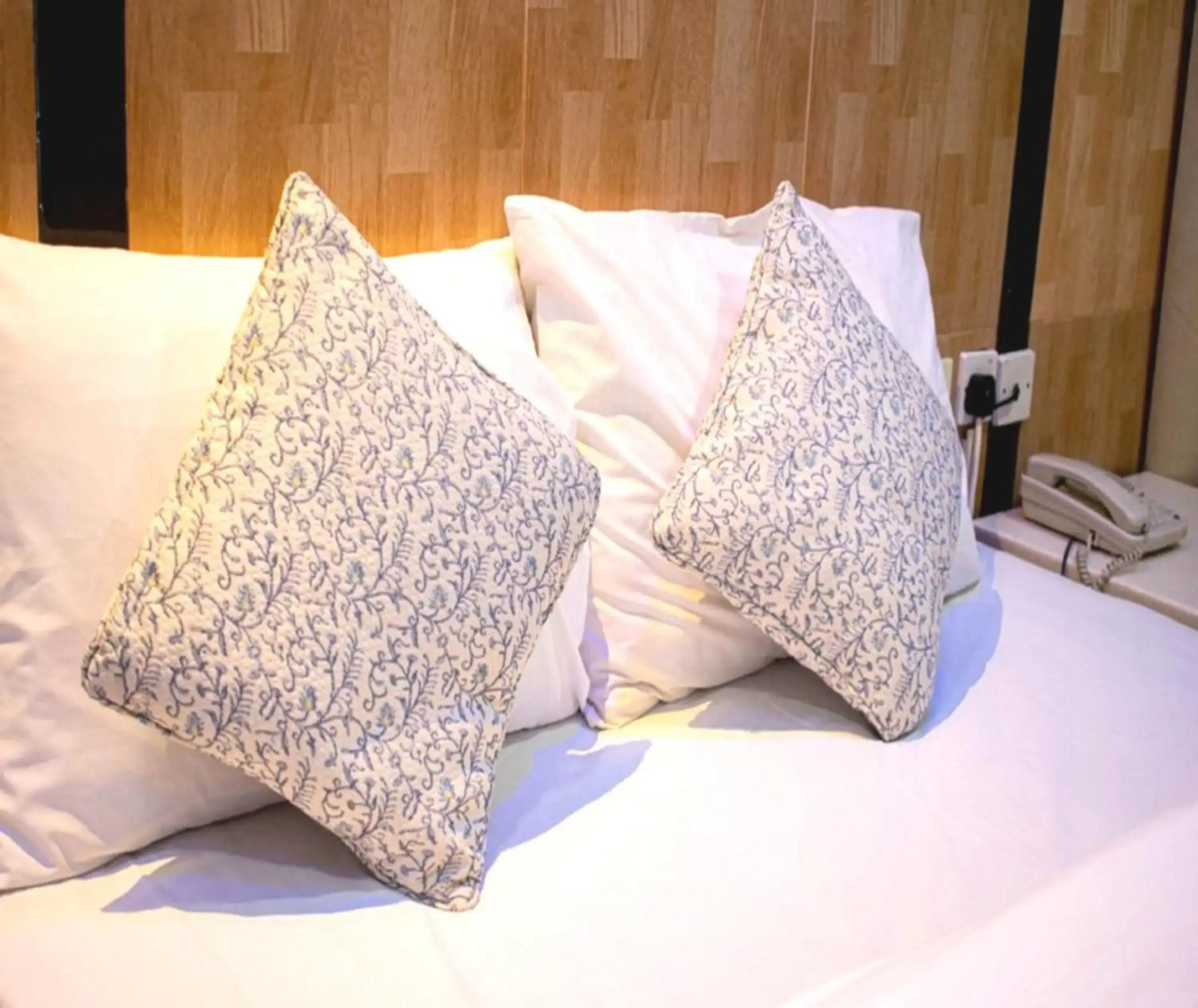 OYO 1118 Sharjah Plaza Hotel