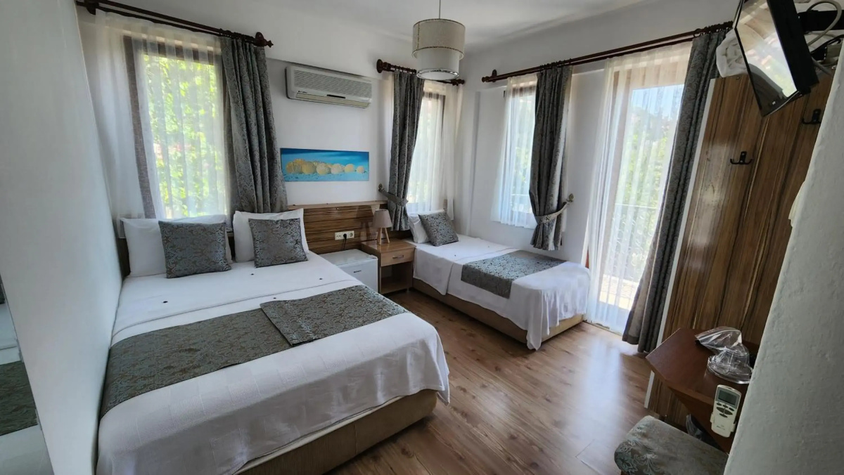 Amphora Hotel