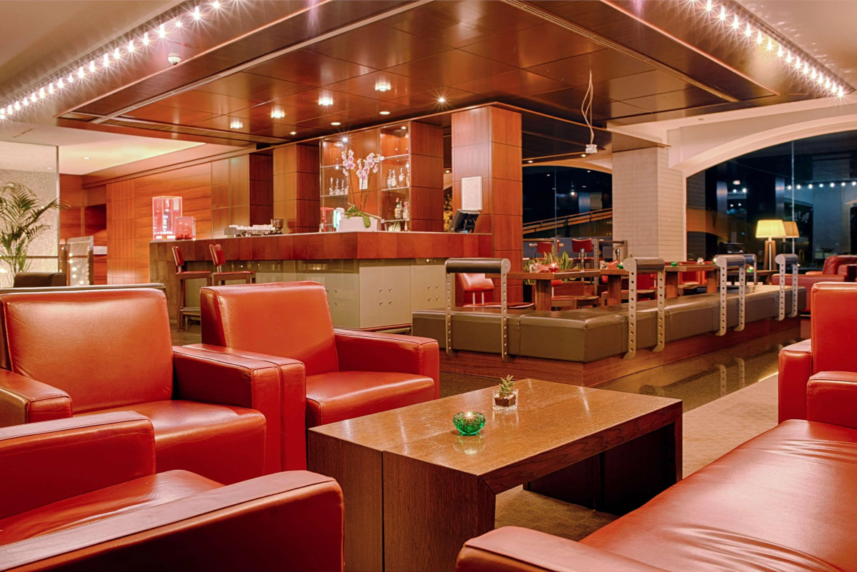 Отель NH Milano 2