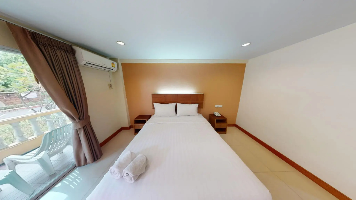 Twin Palms Resort