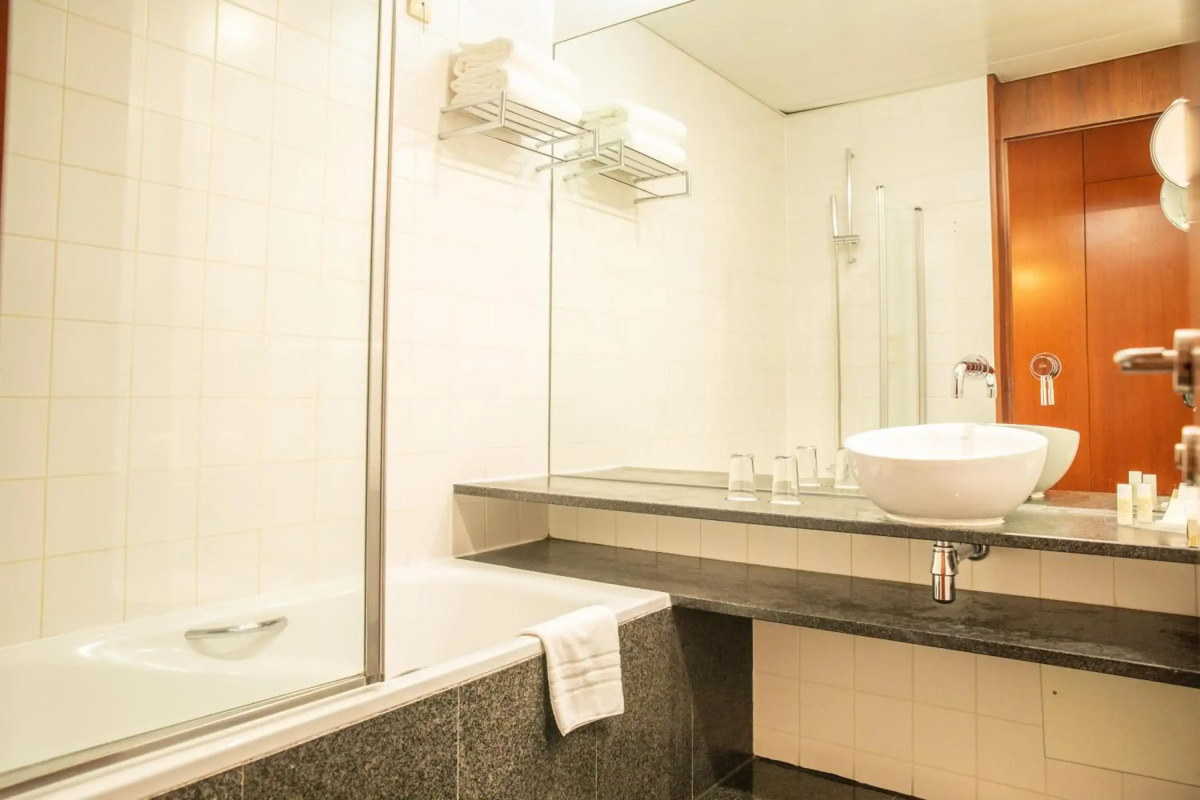 Courtyard by Marriott Boston-Cambridge