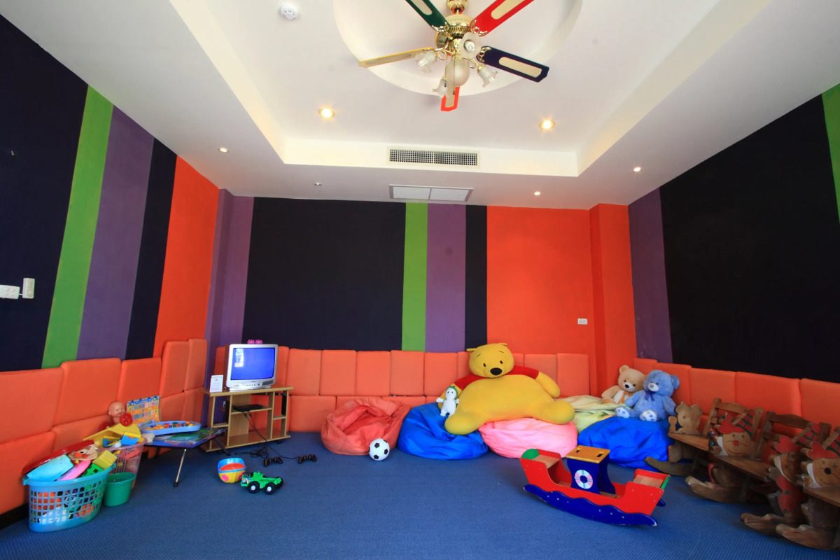 All Seasons Naiharn Phuket