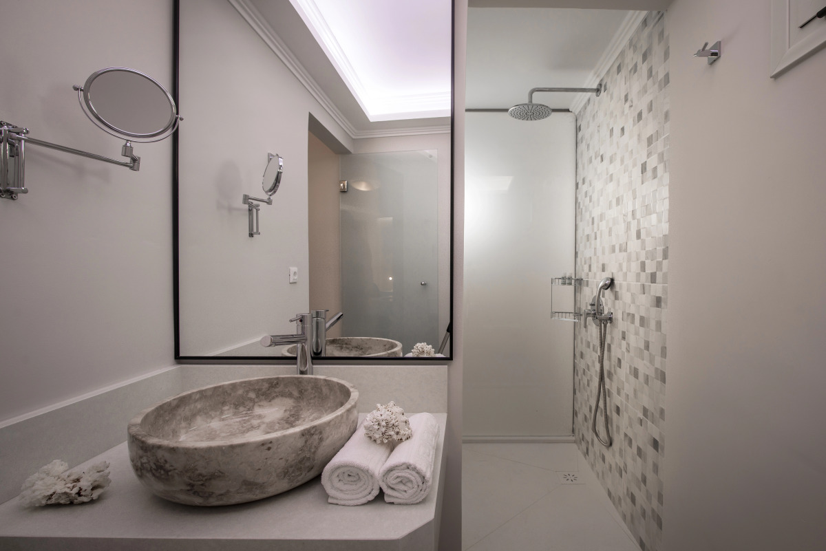 Notos Heights Hotel & Suites