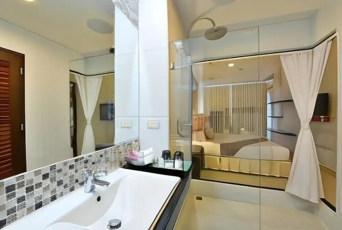 Vogue Pattaya Hotel