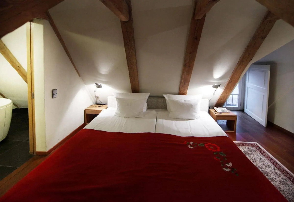 The Three Sisters Hotel