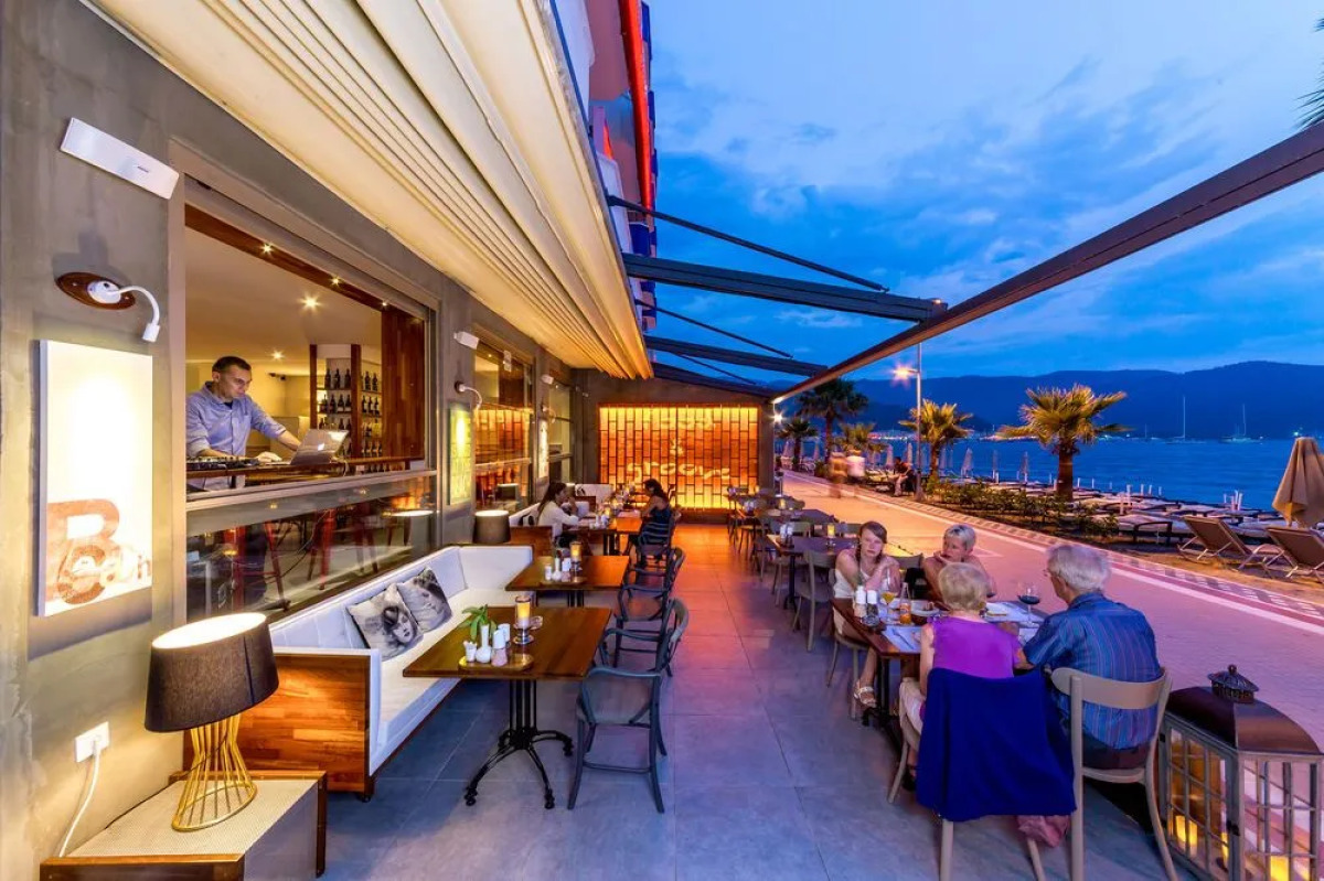 Reis Beach Hotel&Restaurant