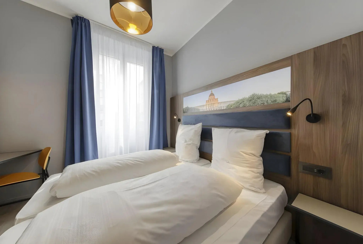 Smart Stay Hotel Station