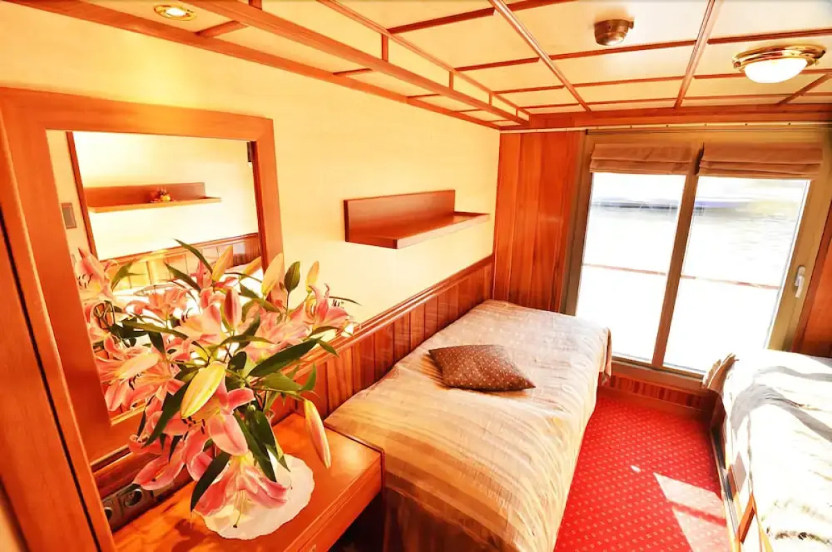 Florentina boat
