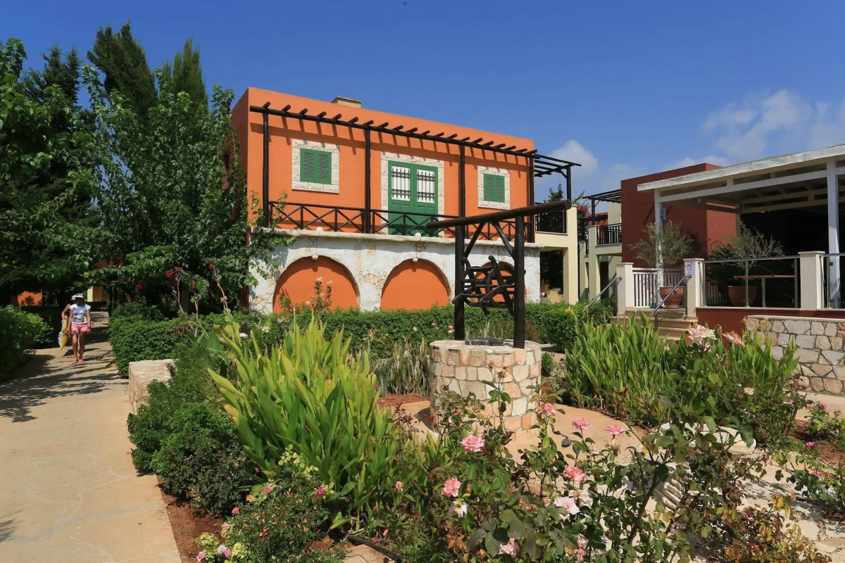 Panas Holiday Village