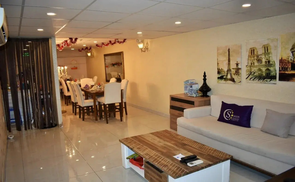 Saigon By Night Luxury Hotel