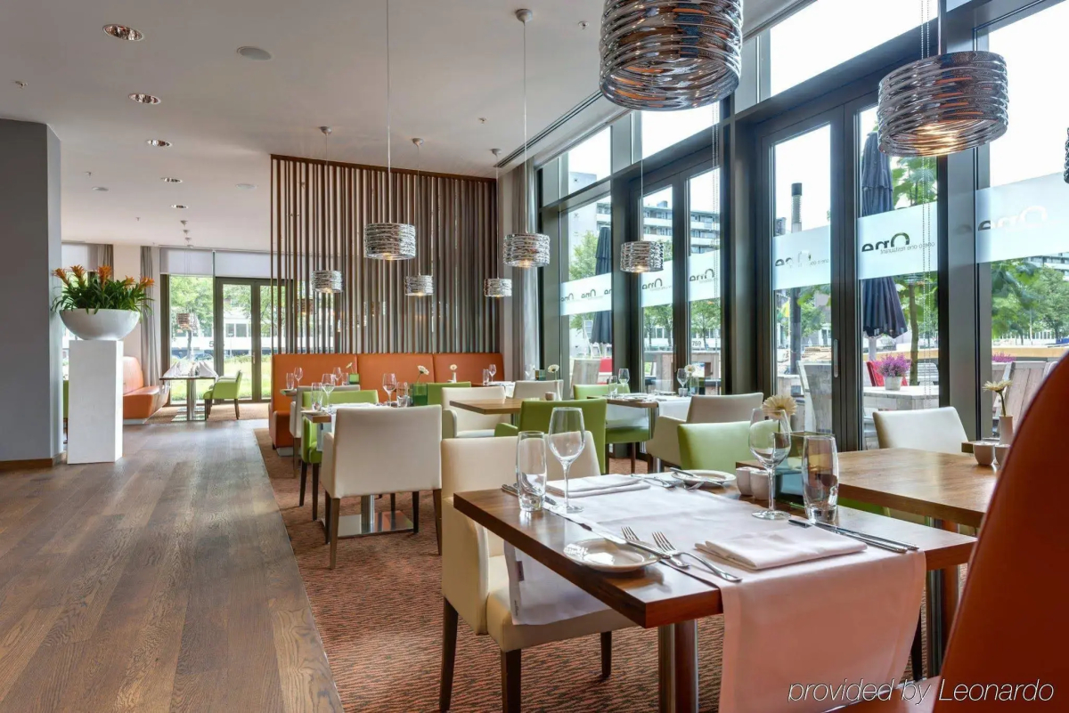 Crowne Plaza Amsterdam South by IHG