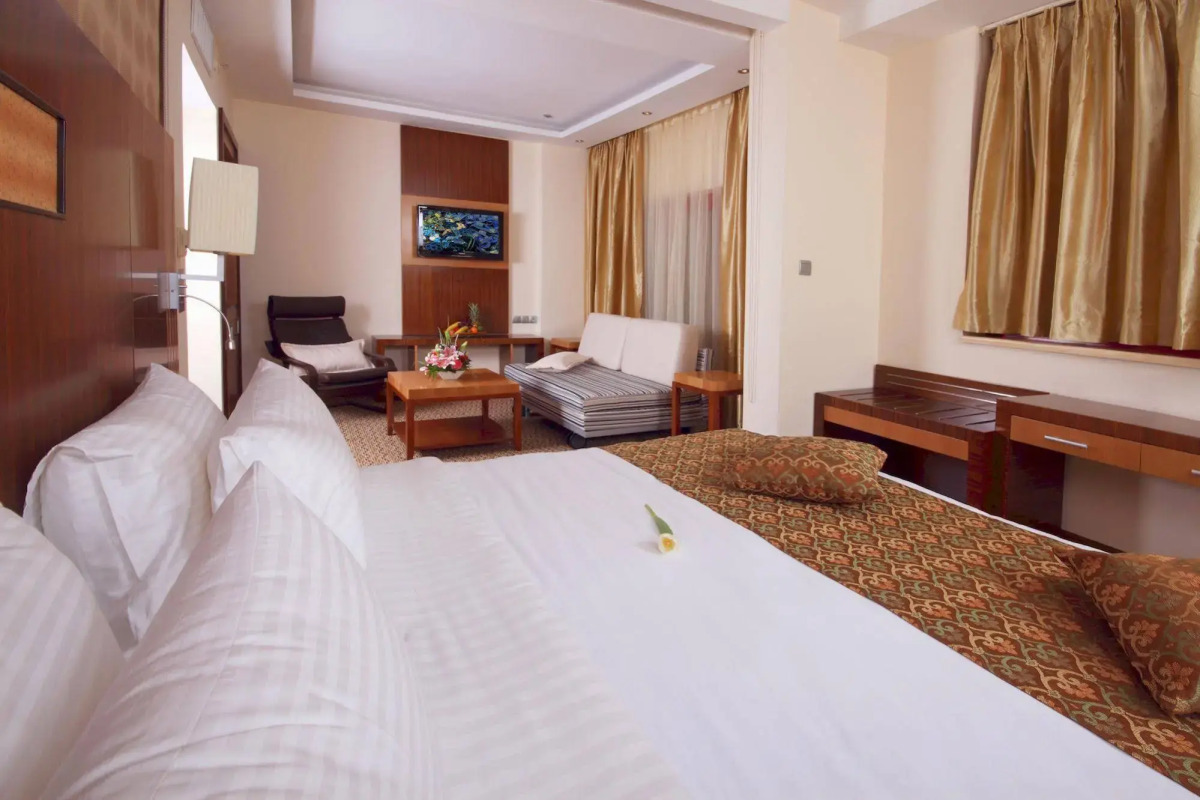 Sun And Sands Downtown Hotel