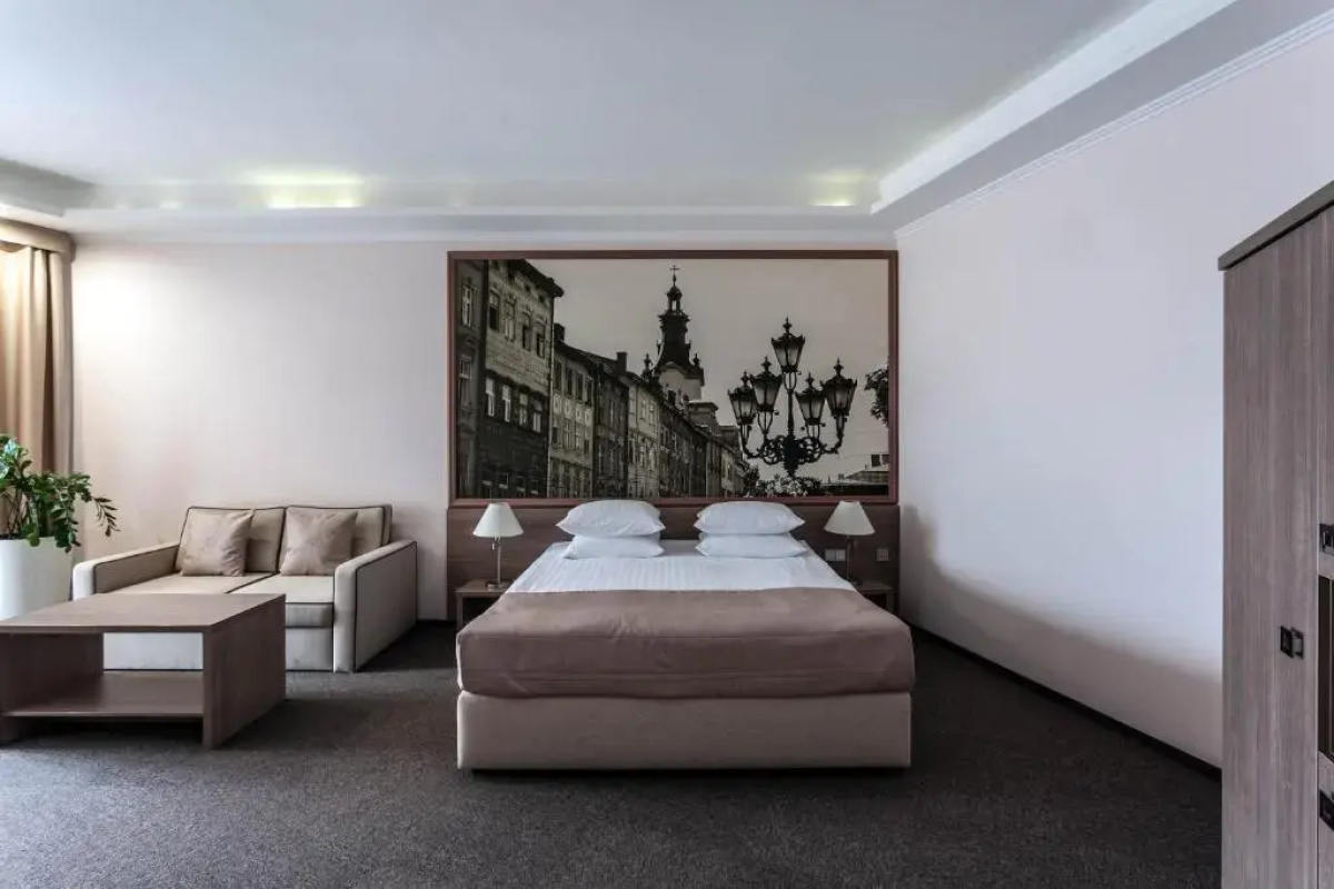 Rius Hotel Lviv