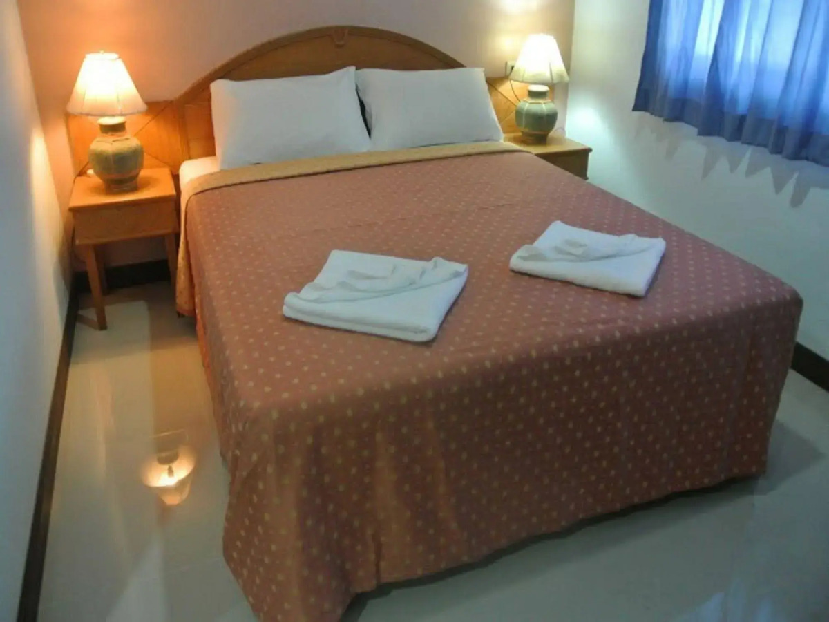 Silla Patong Hostel