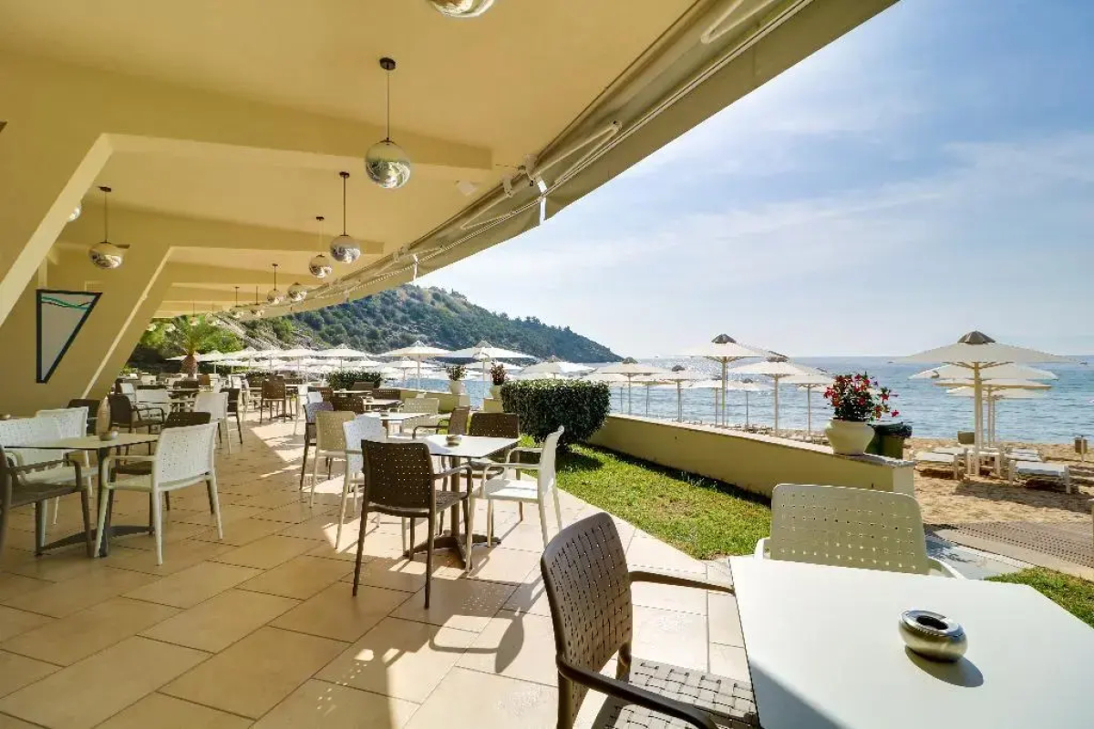 Отель Bomo Tosca Beach