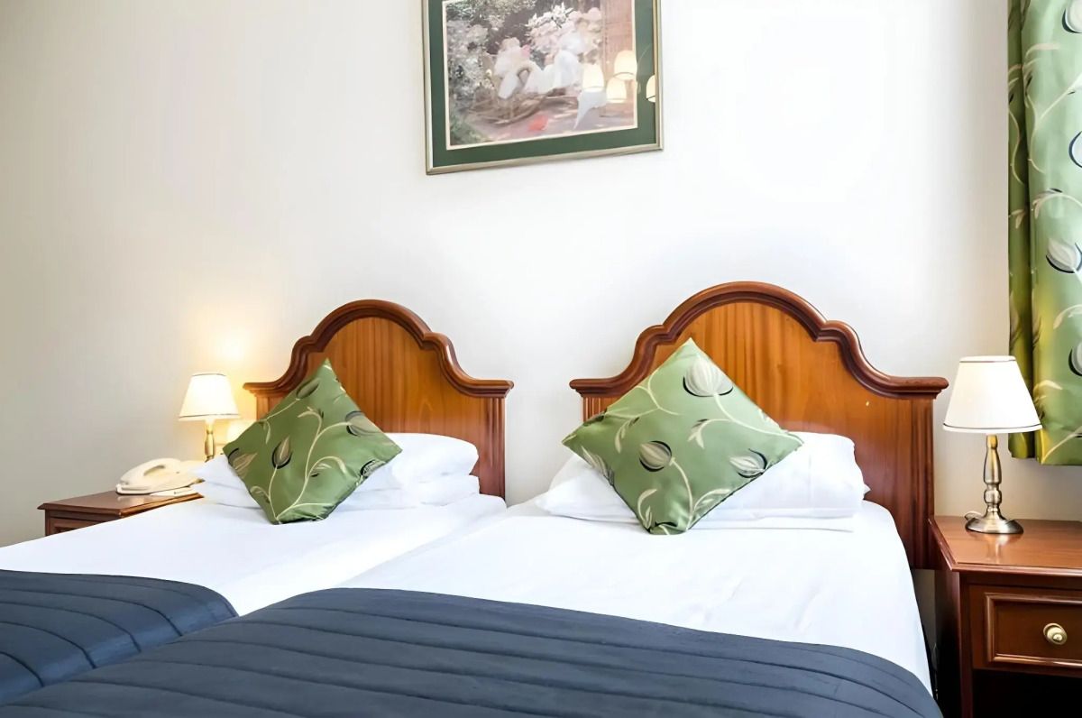 Kensington Gardens Hotel