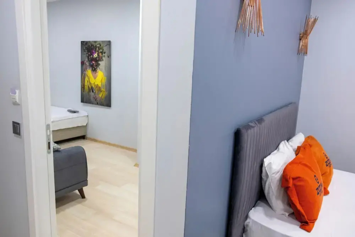 Zoom Hotel