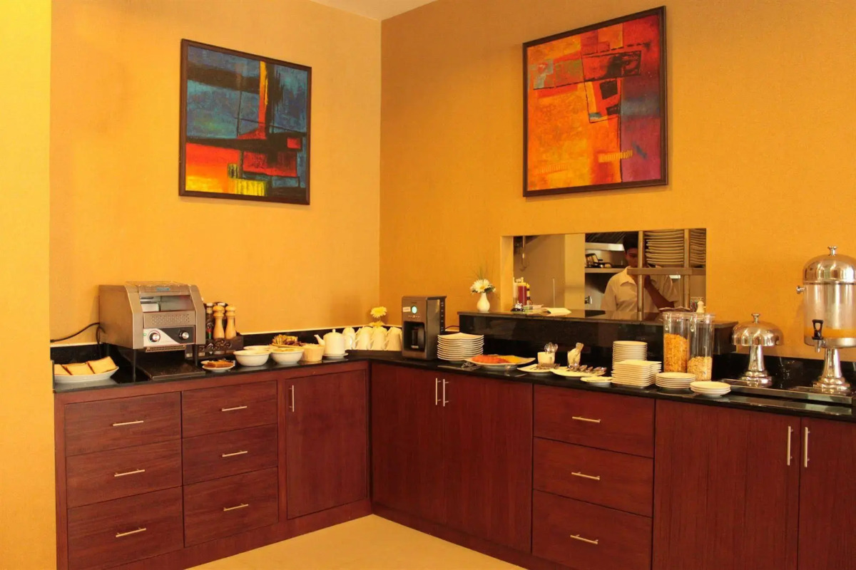 Patong Hemingway's Hotel