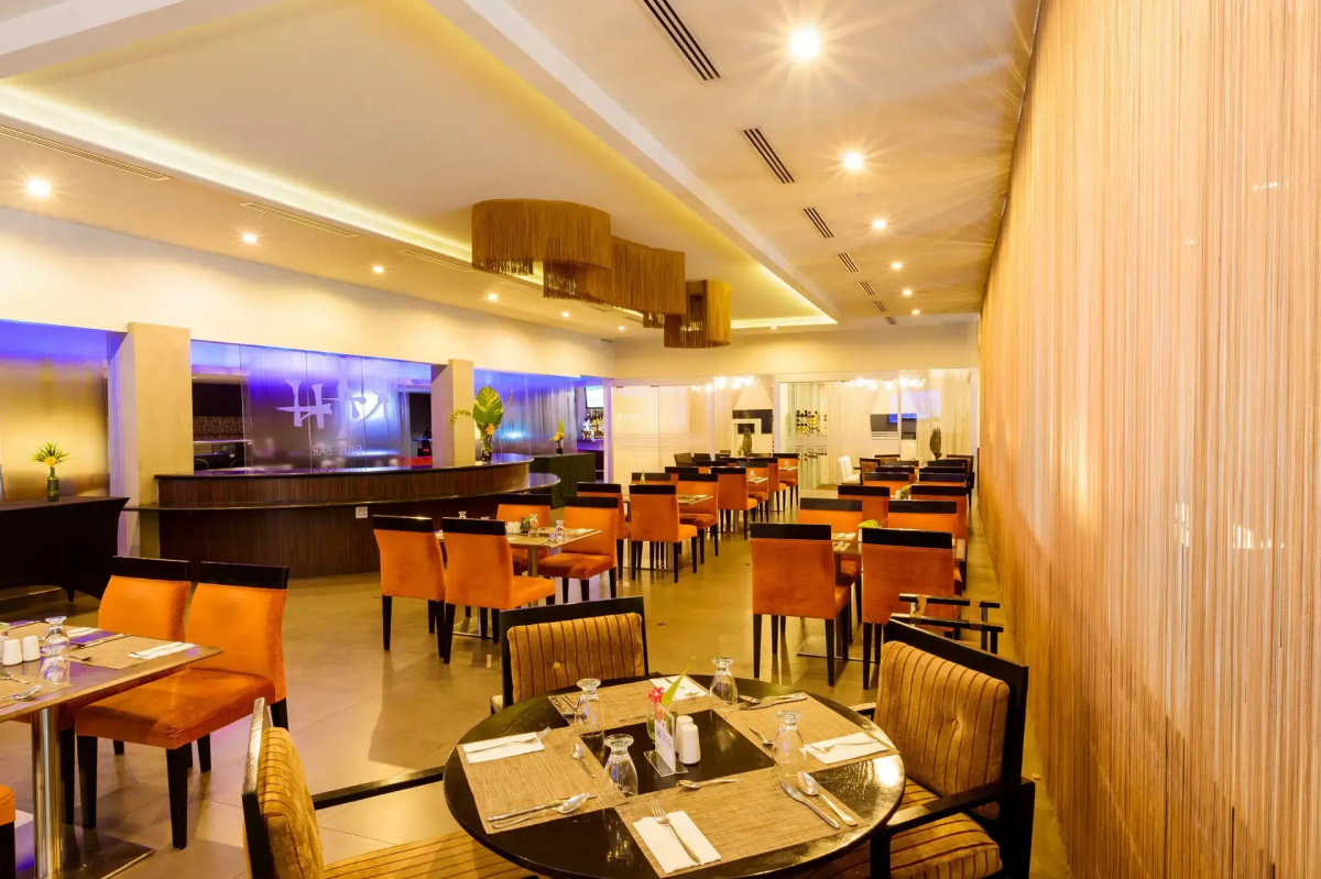 Riande Aeropuerto Hotel & Casino