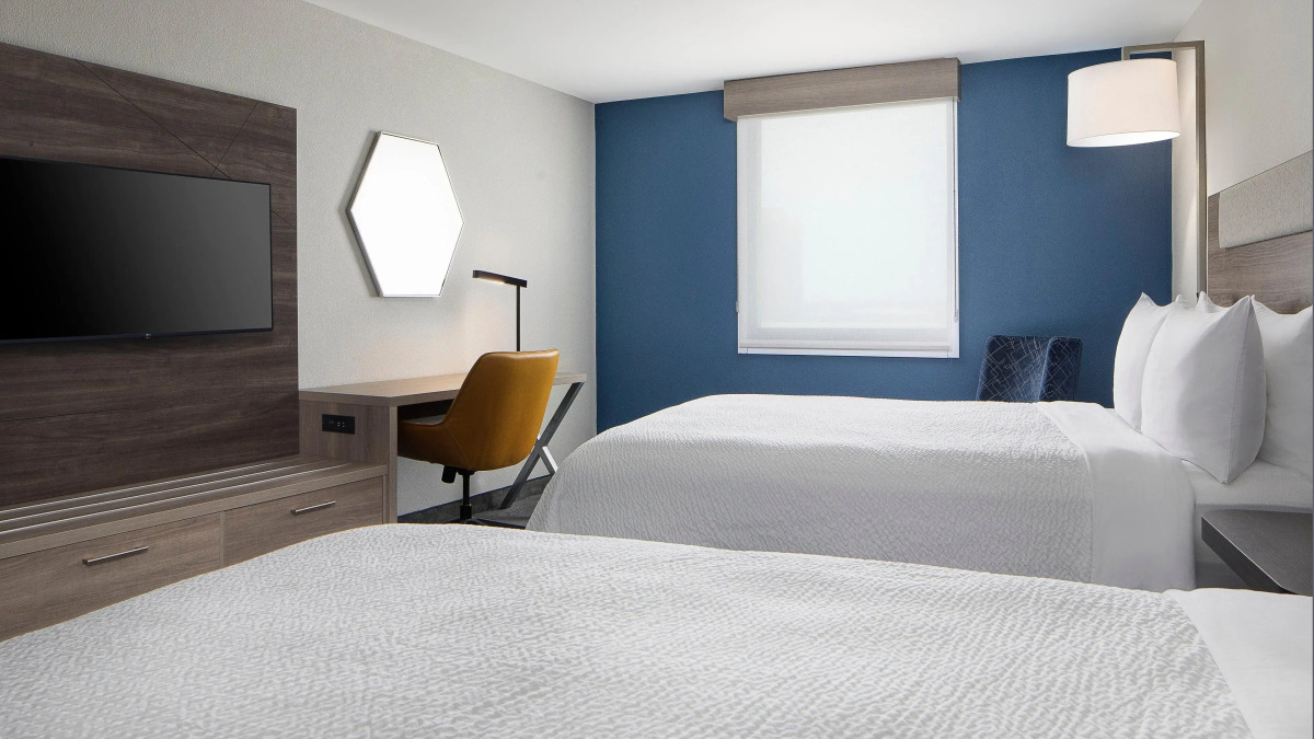 Holiday Inn Express Dallas Medical-Market Center by IHG