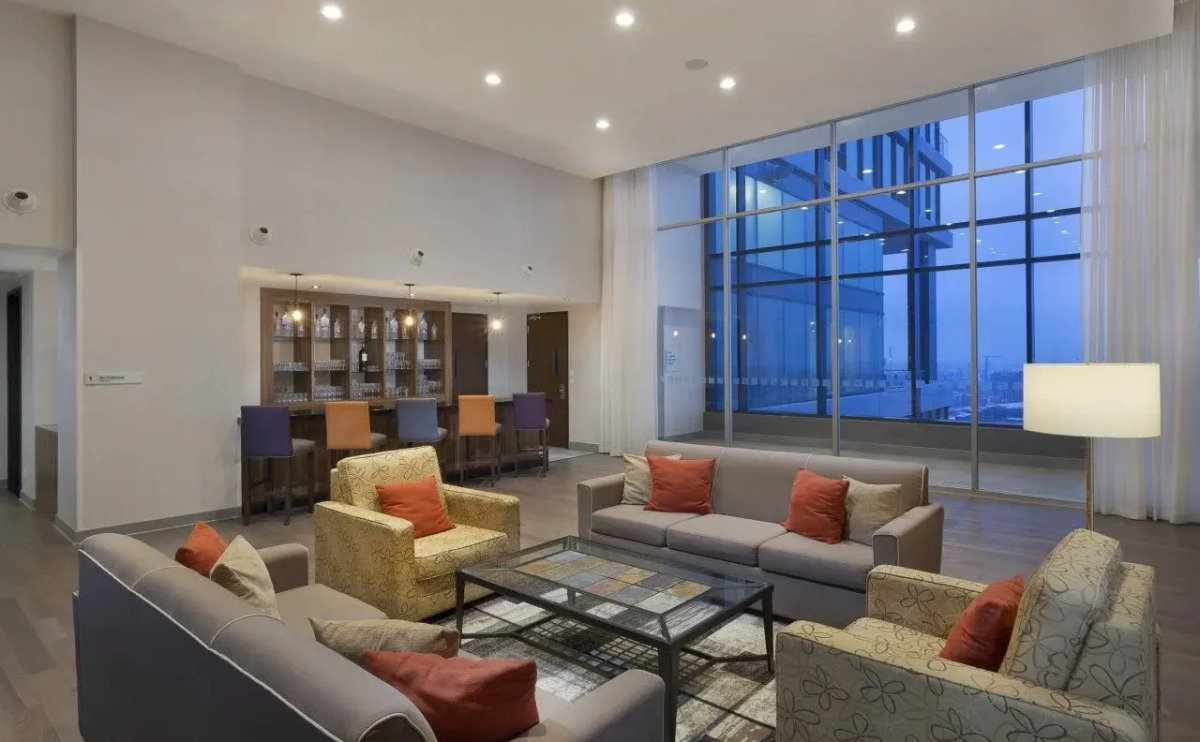 Holiday Inn Hotel & Suites Montreal Centre-ville Ouest by IHG