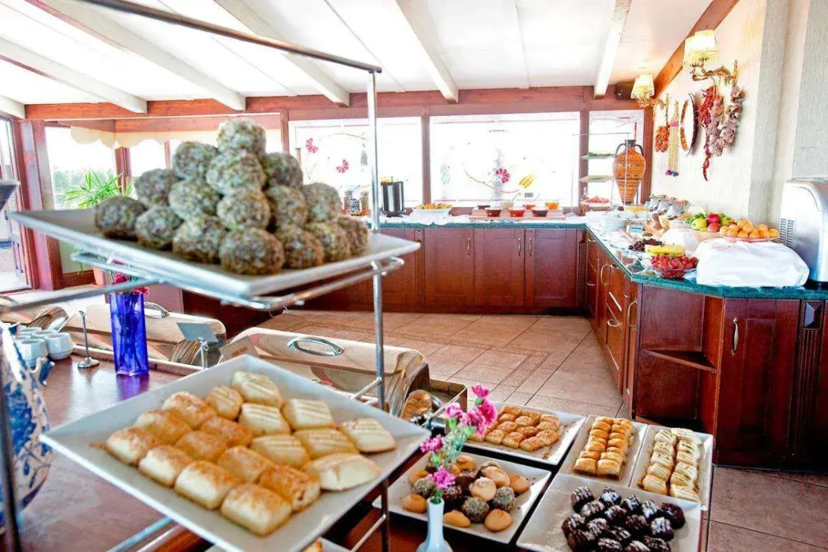 Azade Suites