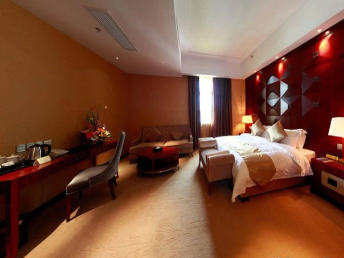 Yuexiu Hotel Guangzhou,Curio Collection by Hilton-Free shuttle between hotel and Exhibition Center during Canton Fair & Exhibitor Registration Counter